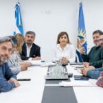 Este jueves se reúne el Ministerio de Trabajo con ADOSAC y AMET