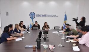 Gobierno señaló que “ADOSAC rechazó todos los puntos del acta paritaria y ahora desconoce los descuentos aceptados”